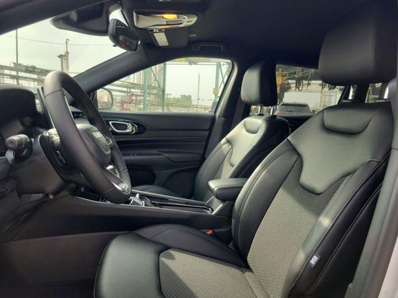 New 2026 Jeep Compass Latitude Altitude 4x4