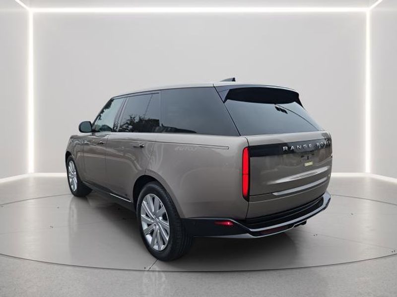 Used 2023 Land Rover Range Rover SE
