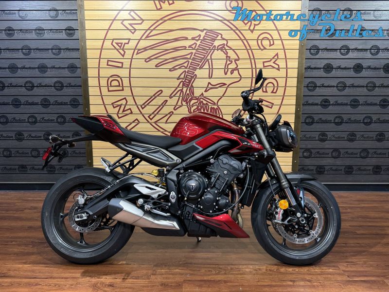 2024 Triumph Street Triple 765 RS Image 1