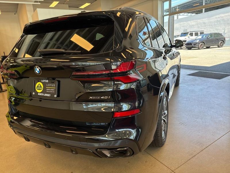 2025 BMW X5 xDrive40i M PACKAGE
