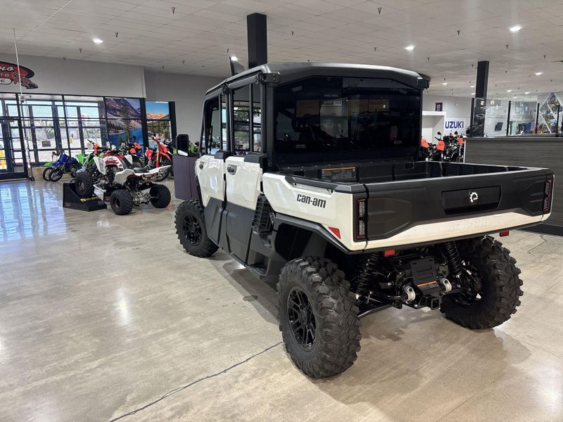 New 2027 Can-Am DEFENDER MAX LIMITED CAB HD11 Image 13