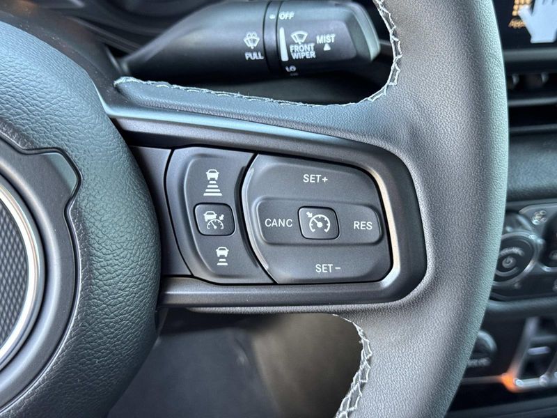 New 2026 Jeep Gladiator Sport S 4x4