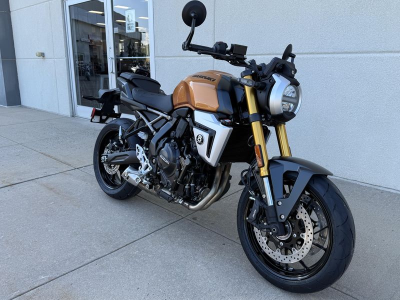 2026 Suzuki GSX 8TImage 1
