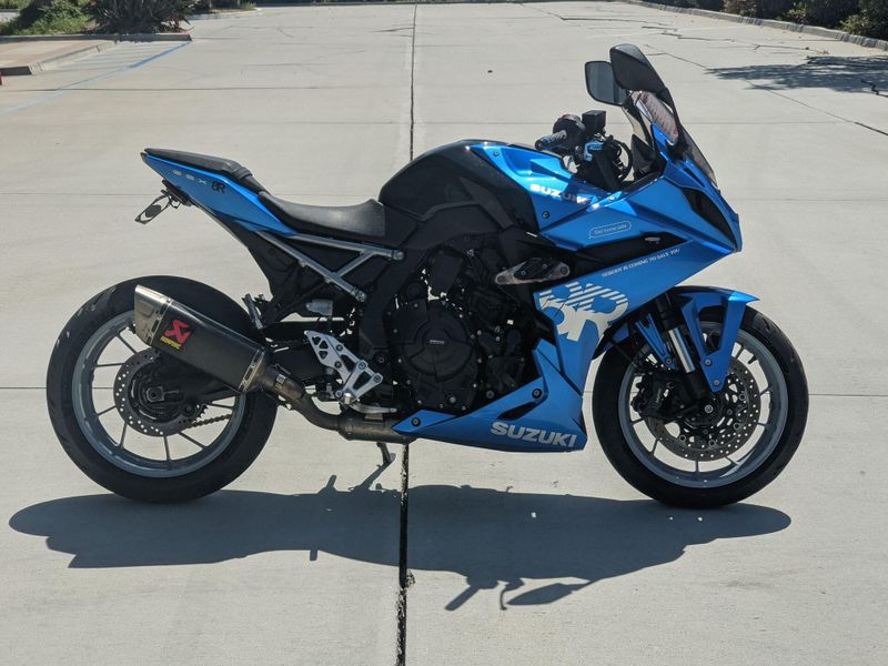 Used 2024 Suzuki GSX-8R Image 18