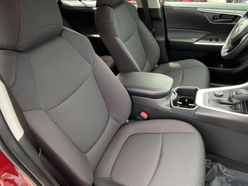 New 2025 Toyota RAV4 Hybrid LEImage 11