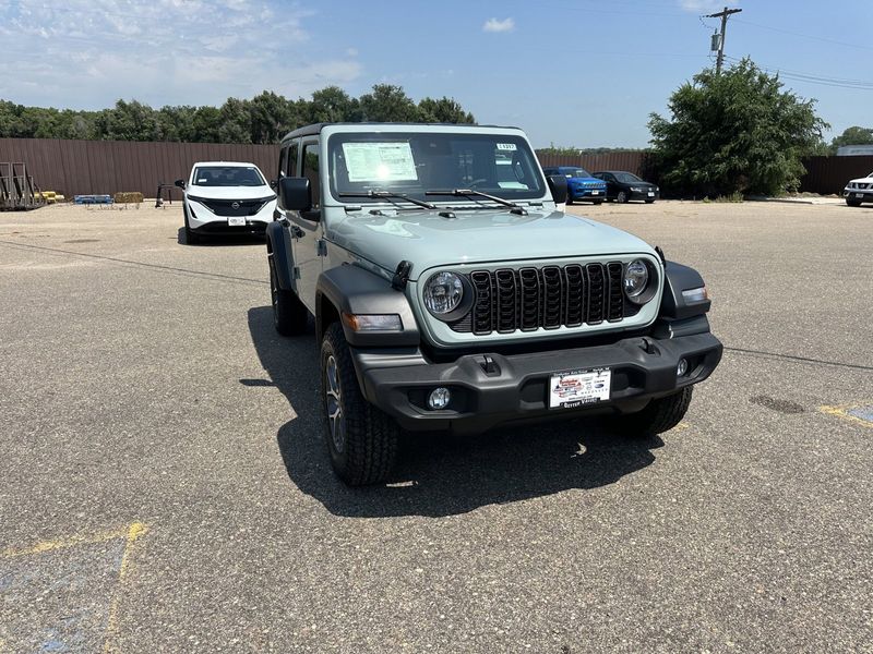 2024 Jeep Wrangler 4-door Sport SImage 2