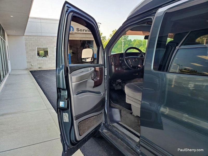 Used 2015 GMC Savana 2500 Image 36