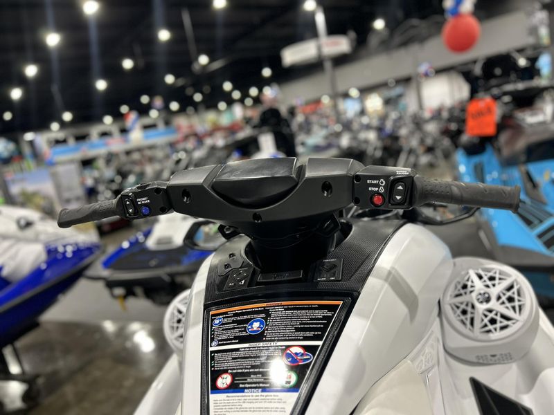 New 2025 Yamaha FX CRUISER SVHO W/AUDIO Image 16