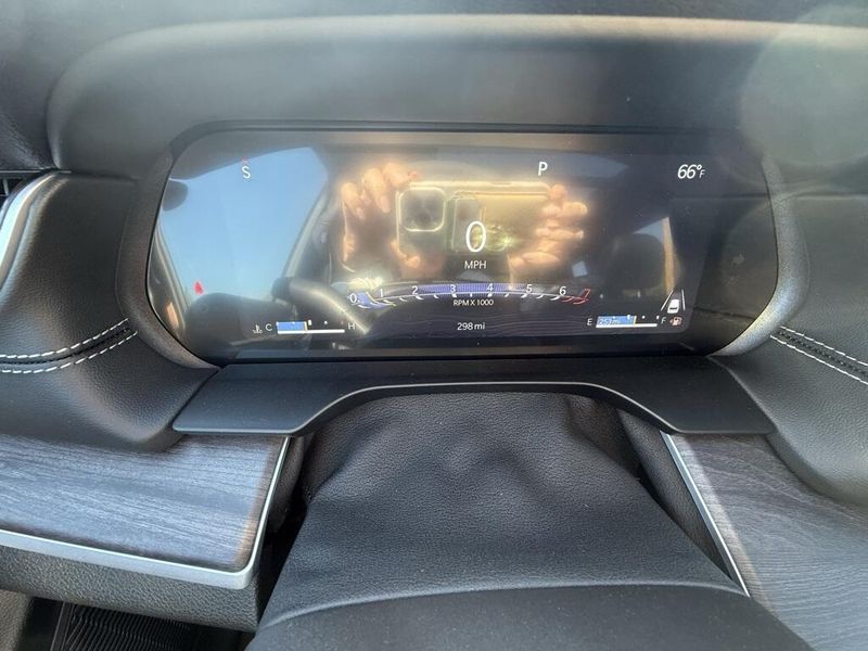2025 Jeep Grand Cherokee Limited photo 18