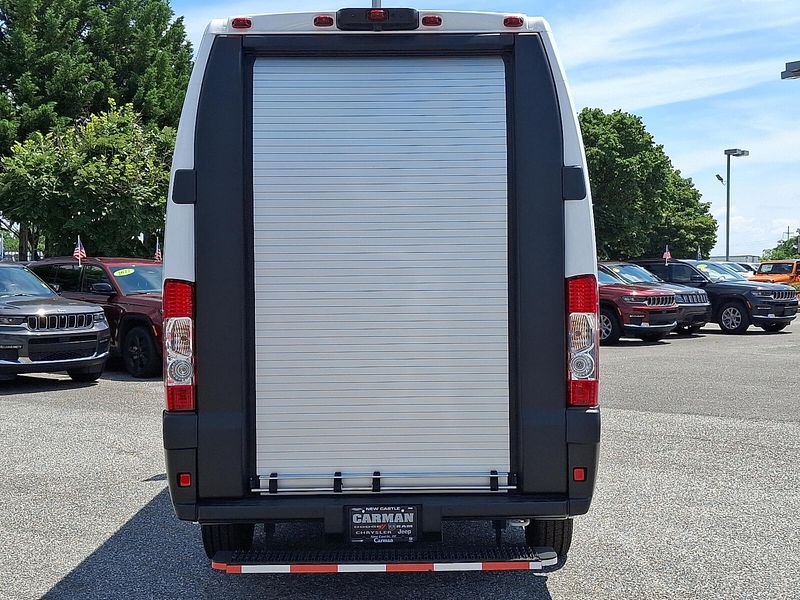 2024 Ram 3500 Tradesman photo 2