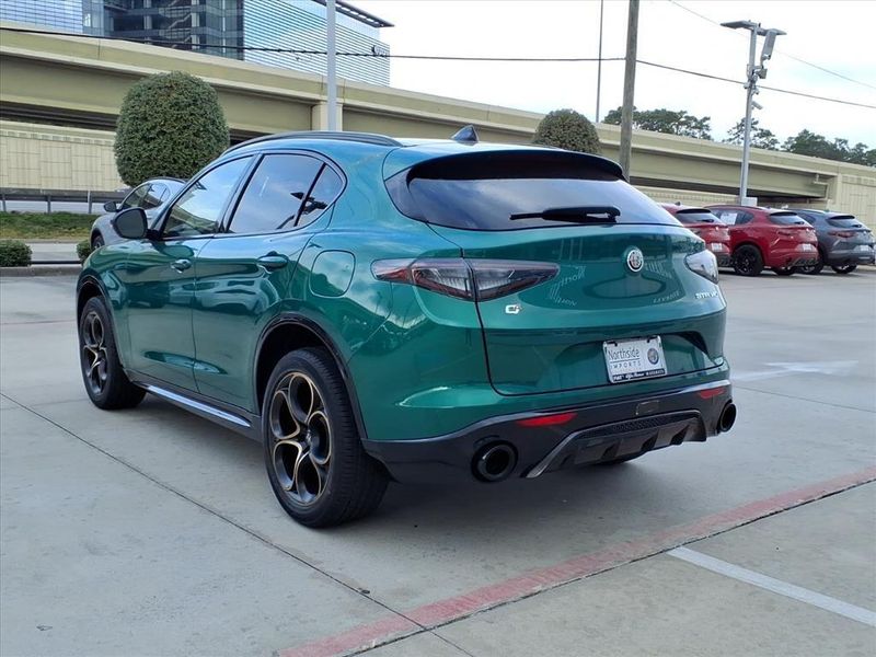 New 2025 Alfa Romeo Stelvio Intensa AwdImage 2