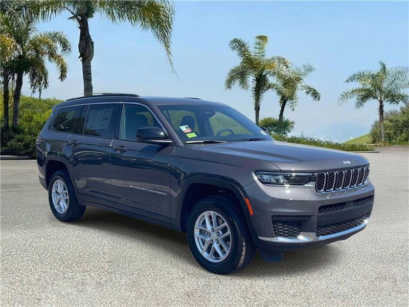 New 2026 Jeep Grand Cherokee L Laredo 4x2