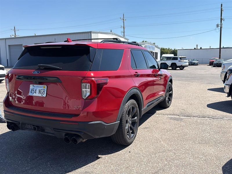2020 Ford Explorer ST photo 5