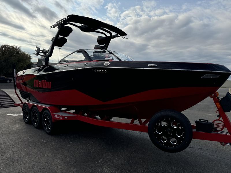 2025 MALIBU WAKESETTER 25 LSV Image 5