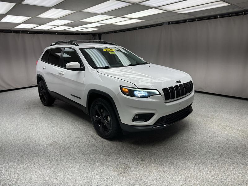 Used 2019 Jeep Cherokee AltitudeImage 5