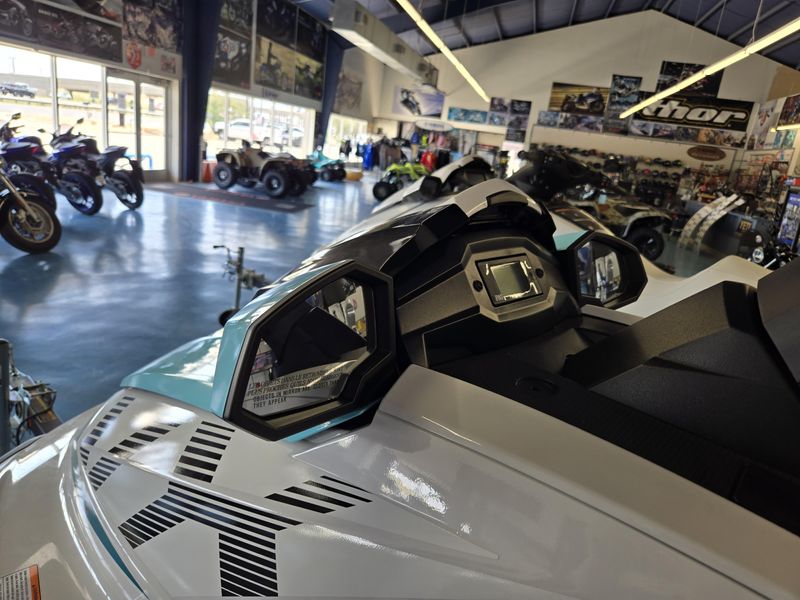 2025 Yamaha VX WHITE Image 10