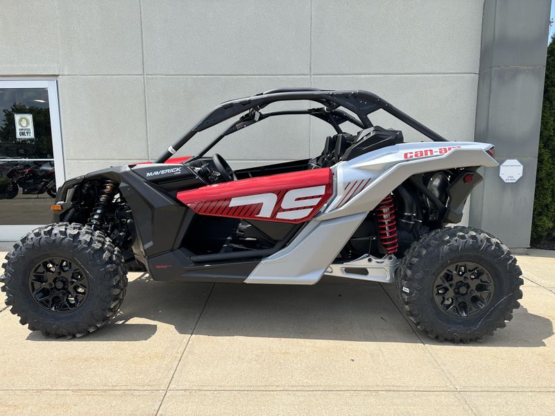 2025 Can-Am MAVERICK X3 X DS TURBO RR SMARTSHOXImage 2