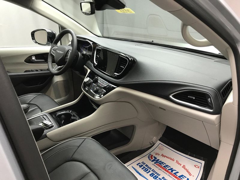 2023 Chrysler Pacifica LimitedImage 20