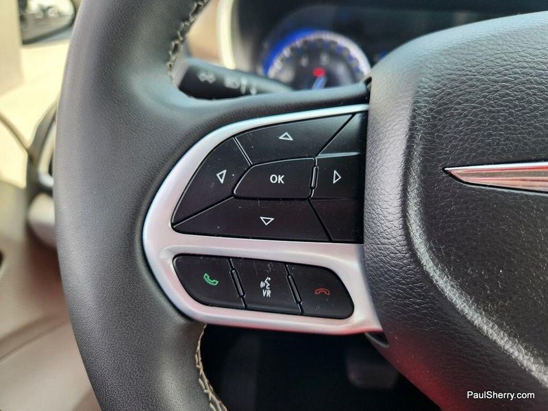 2023 Chrysler Voyager LXImage 40