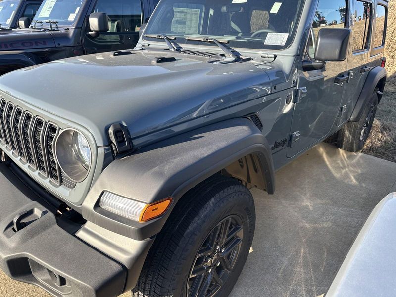 2024 Jeep Wrangler 4-door Sport SImage 24