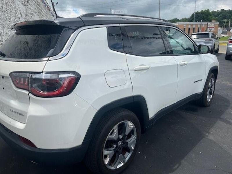 Used 2018 Jeep Compass Image 18