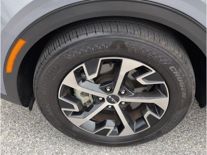 Used 2024 Kia Sportage EXImage 9