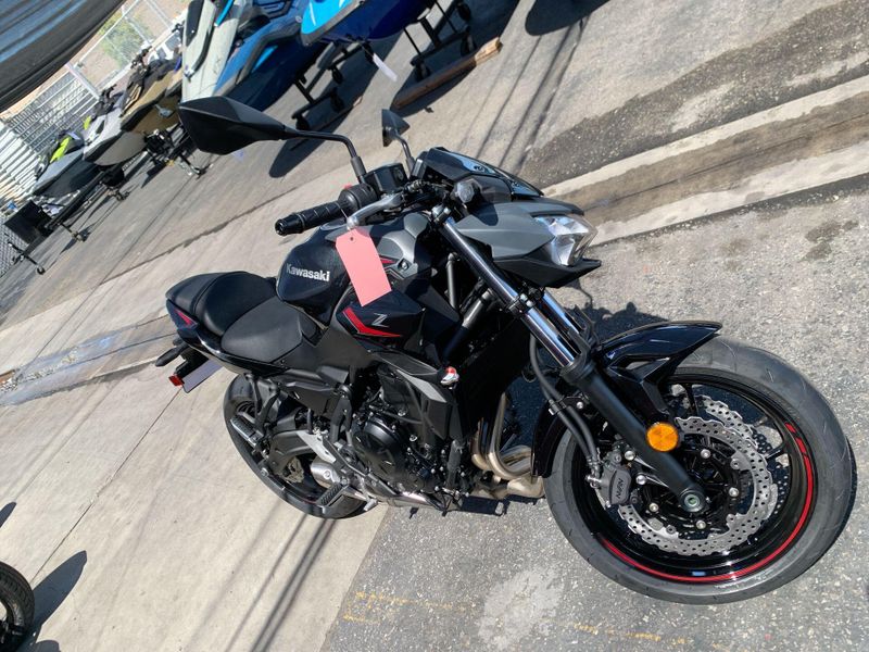 New 2025 Kawasaki Z650 Image 19