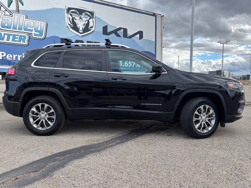 Used 2020 Jeep Cherokee Latitude PlusImage 2