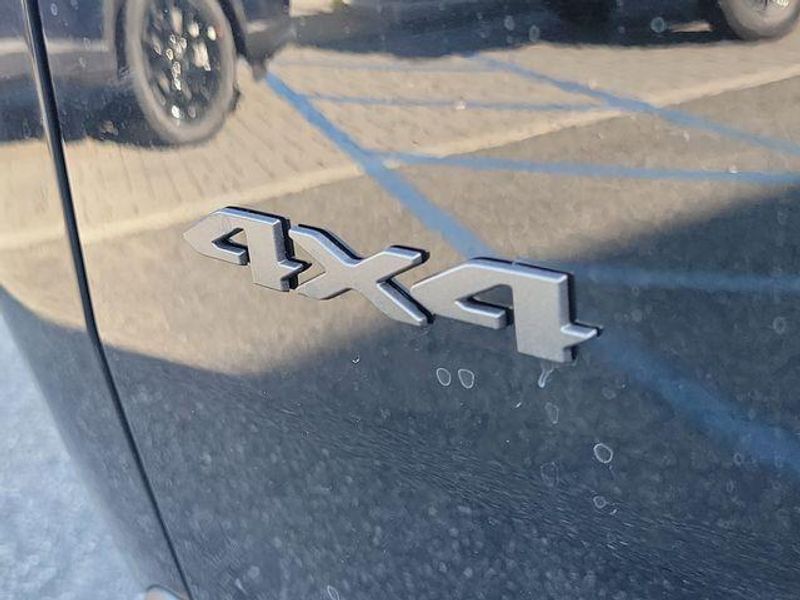 New 2026 Jeep Cherokee Laredo 4x4