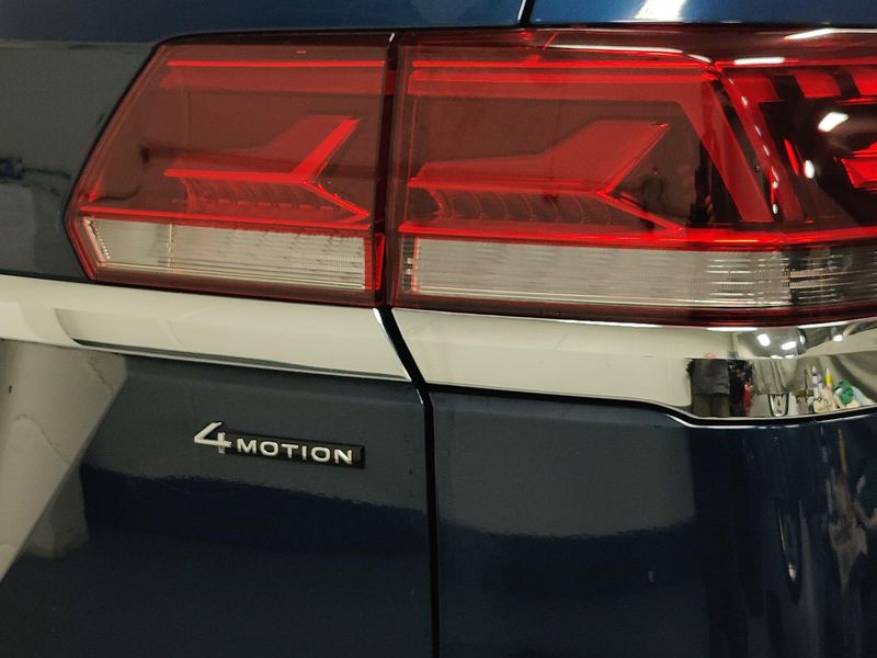 Used 2023 Volkswagen Atlas V6 AWD SEL w/Sunroof/NavImage 4
