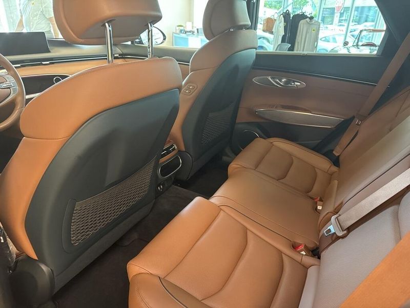 2023 Genesis GV70 2.5T