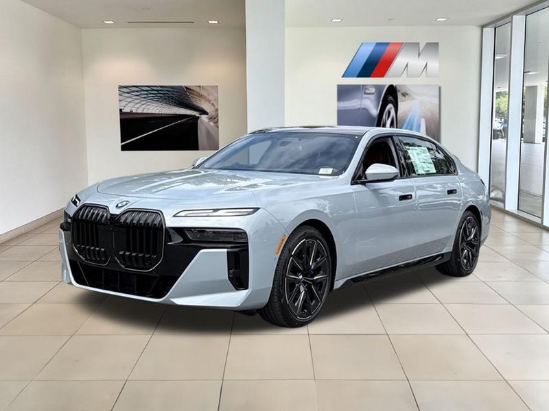 2025 BMW 7 Series 760i xDriveImage 2