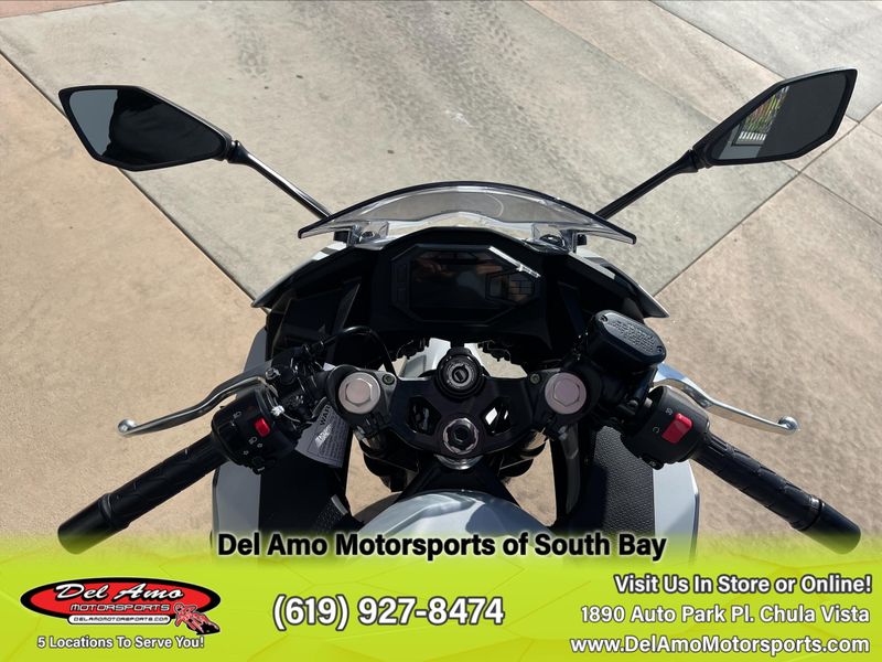 2025 Kawasaki NINJA 500 ABS Image 5