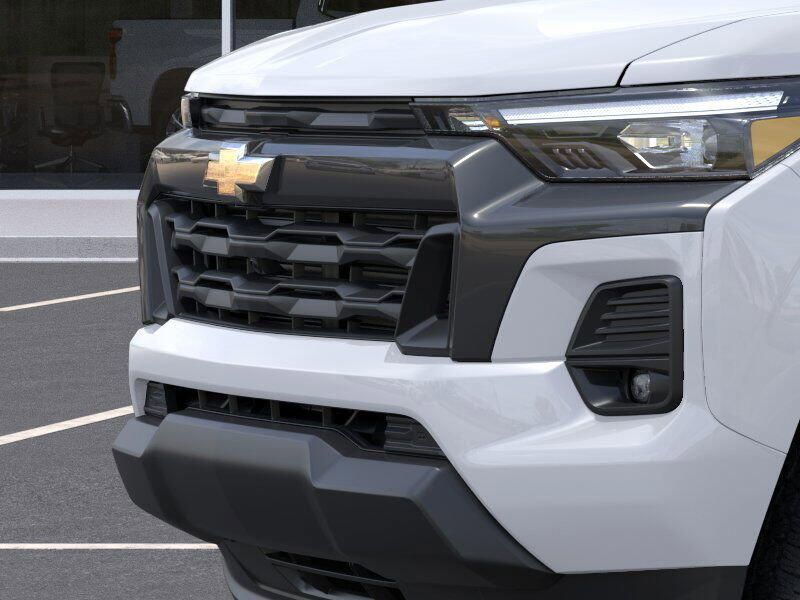 New 2025 Chevrolet Colorado 2WD LTImage 13