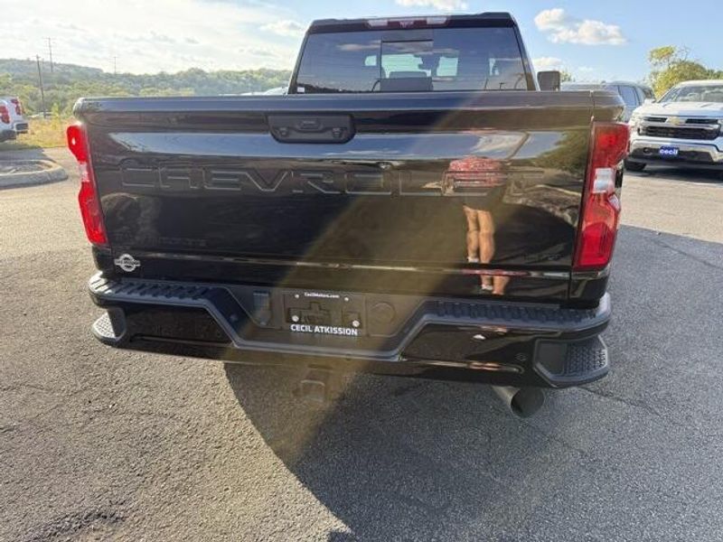 2024 Chevrolet Silverado 2500HD LT photo 13