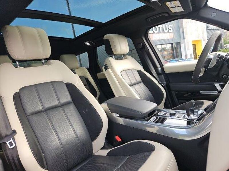 2022 Land Rover Range Rover Sport HST