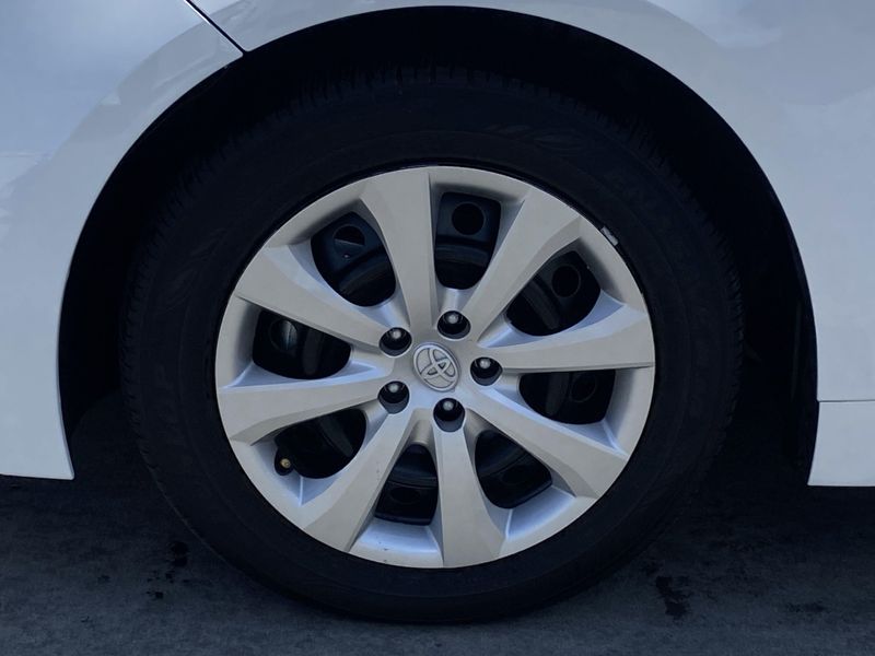 2024 Toyota Corolla LEImage 10