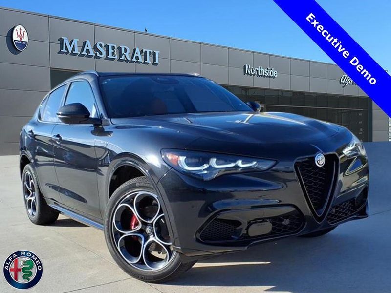 New 2025 Alfa Romeo Stelvio VeloceImage 1