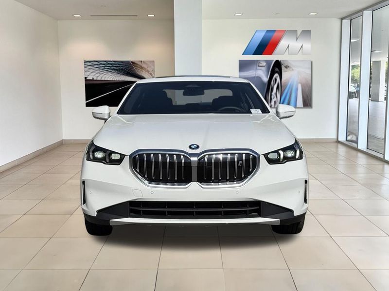 2025 BMW i5 eDrive40Image 3