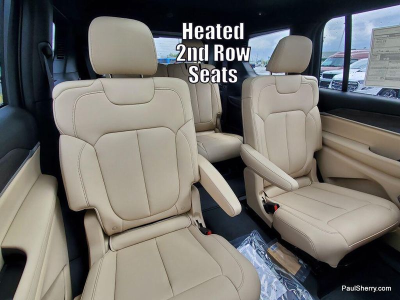 2025 Jeep Grand Cherokee L Limited 4x4Image 5