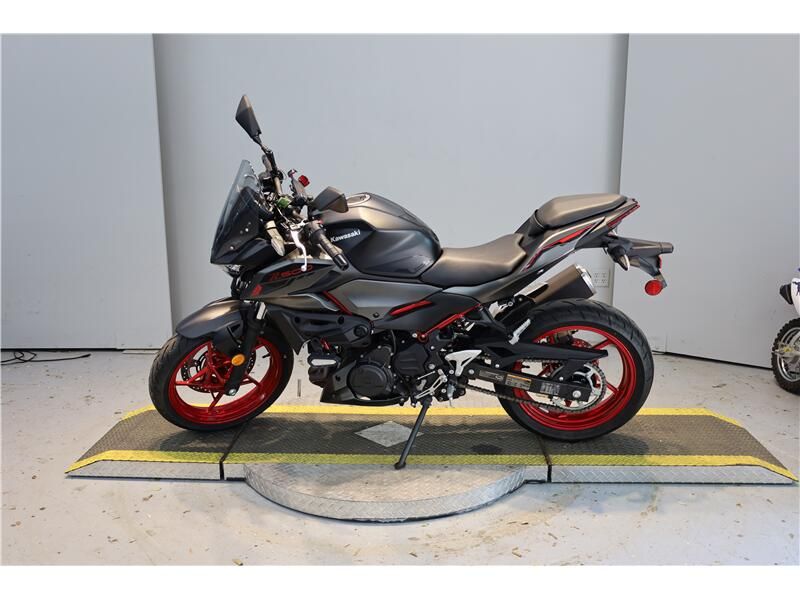 Used 2025 Kawasaki Z500 SE Image 8