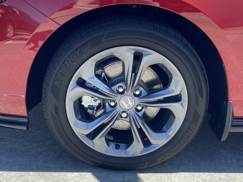 2025 Honda Accord Hybrid EX-LImage 10
