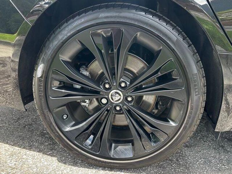 2024 Jaguar XF R-Dynamic SE