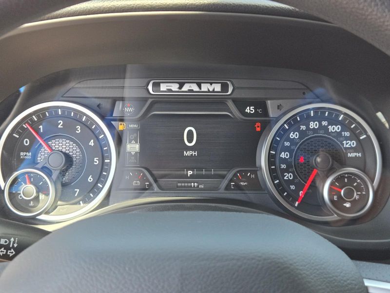New 2026 RAM 1500 Express Crew Cab 4x4 5'7' Box