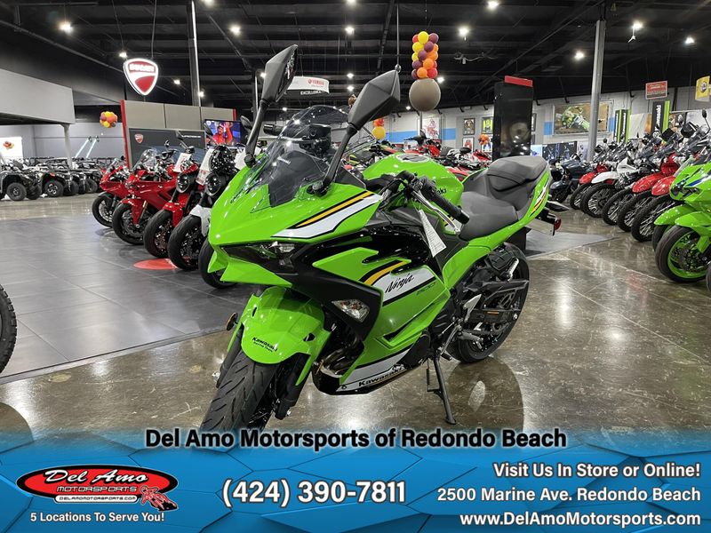 2024 Kawasaki NINJA 500 KRT EDITION Image 3