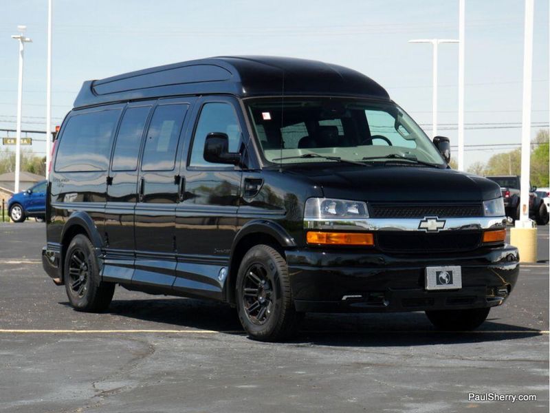 2019 Chevrolet Express 2500 Image 14