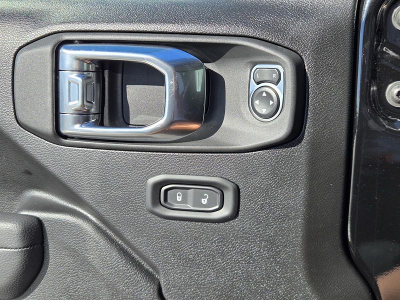 New 2026 Jeep Gladiator Sport S 4x4
