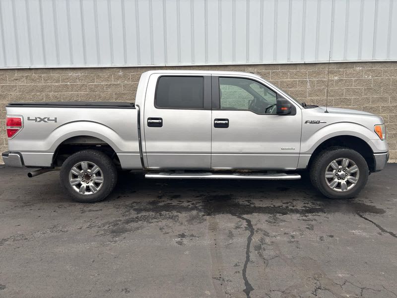 2012 Ford F-150 XLT photo 2