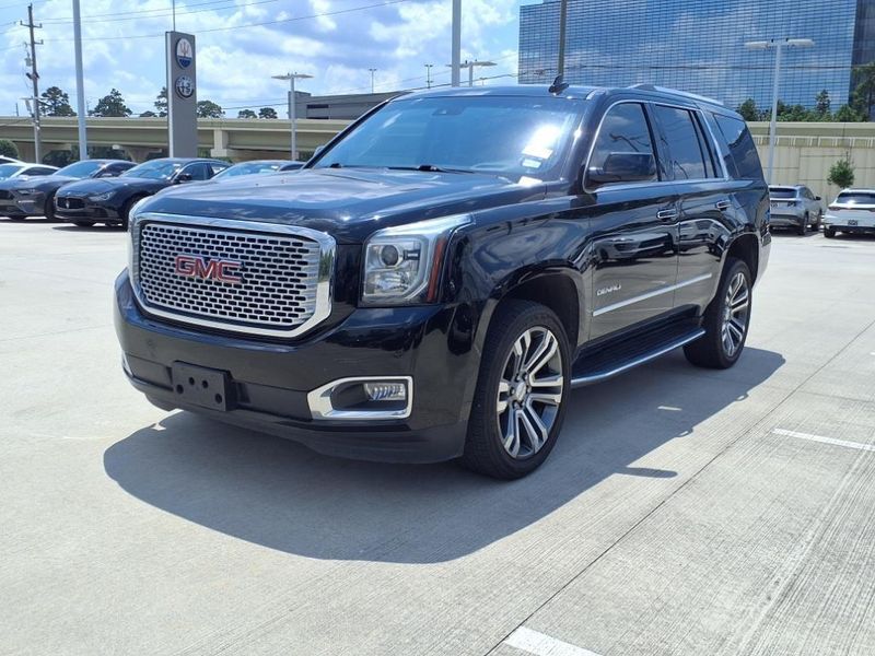 Used 2017 GMC Yukon DenaliImage 2