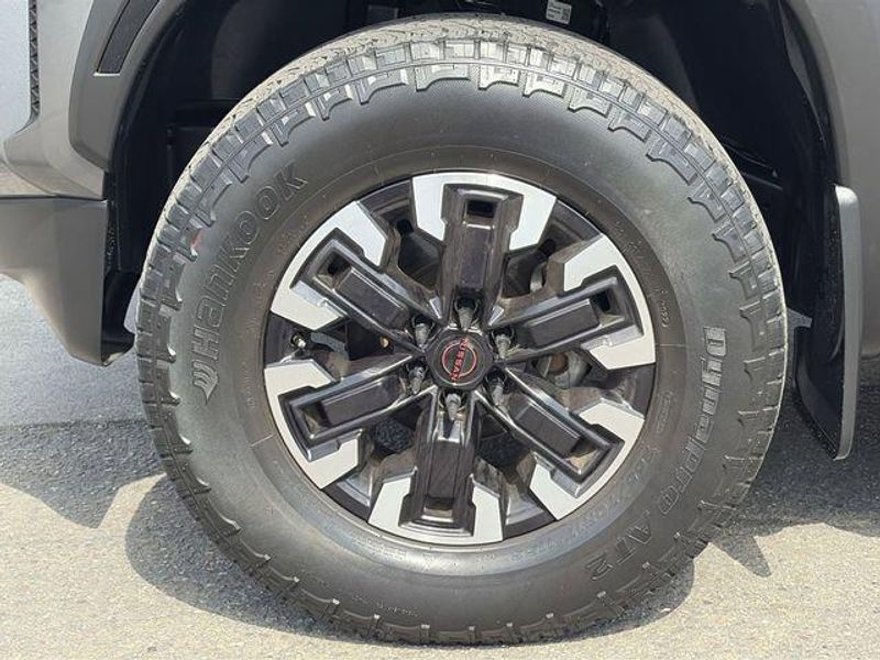 Used 2022 Nissan Frontier PRO-XImage 12
